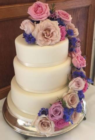 Karen Liddle Cakes Cakes and Sweet Treats in Oxfordshire