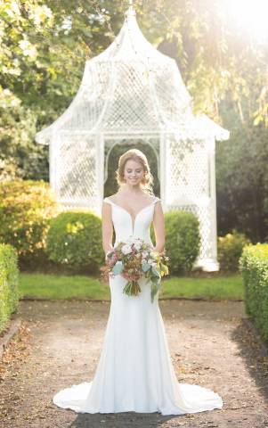 Clifford Burr Bridal,Bridal Wear in Hertfordshire, martina liana 971