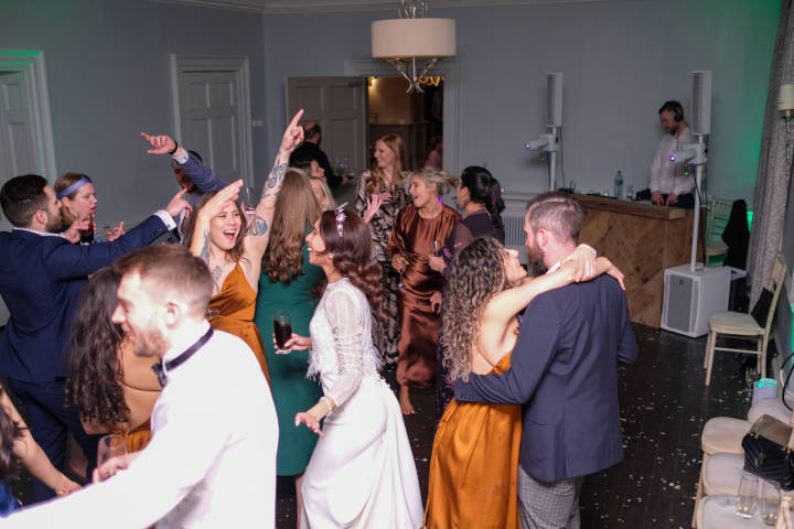 Fizz and Groove Discos & DJ's in Surrey