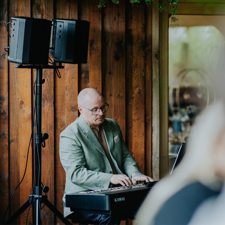 Rob Price Wedding Pianist