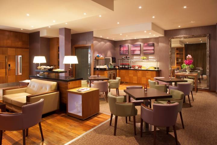 Club Lounge at the Crowne Plaza Reading