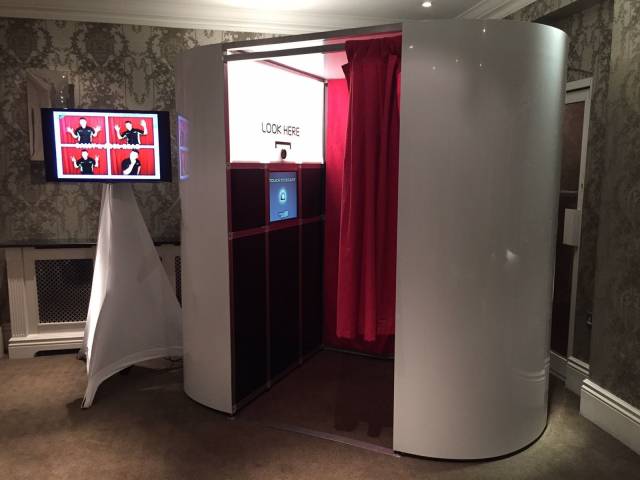 Innovents Entertainments & Services,Discos & DJ's in Berkshire