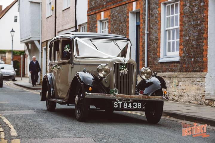 Quaint and Quirky Motor Company,Cars & Horse Drawn Carriages in Oxfordshire