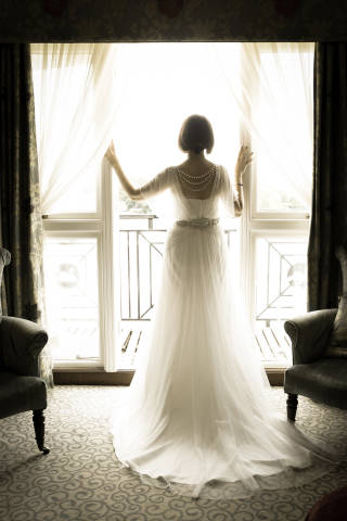 Stone Photos Wedding Photographer in Berkshire, Buckinghamshire, Surrey, Bride, Relaxed, natural, candid, Groom, Love, Couple, Portraits, Bride, Getting Ready, Compleat Angler, Marlow, 1920s, Gatsby, Art Deco, Art Nouveau
