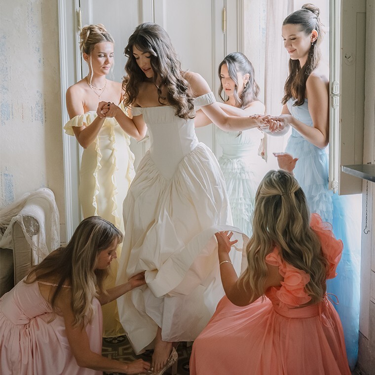 Bride getting ready at villa balbiano in Lake Como 