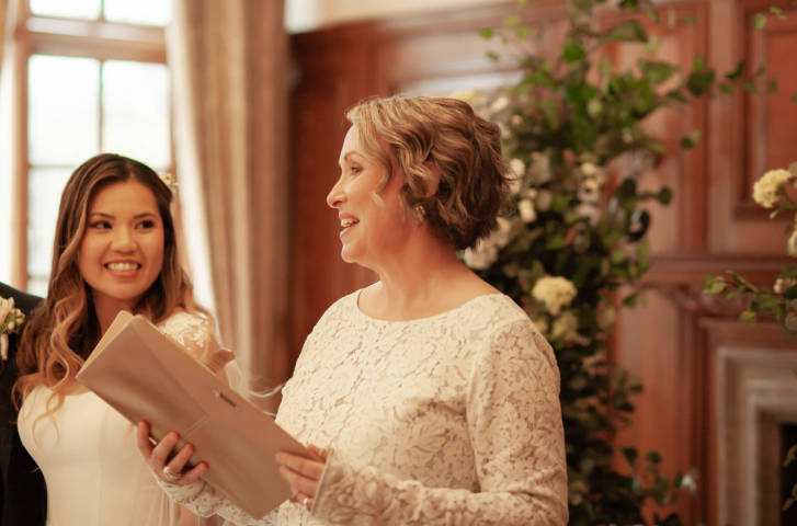 Maxine Ward - Celebrant Celebrants & Toastmasters in Wiltshire