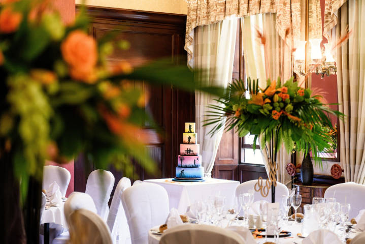 Unique Wedding Venue Cake at Safari Venues