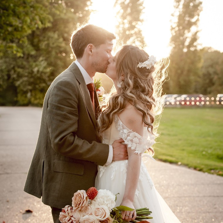 Golden Hour Bride and Groom by Aimee Kirkham Oxford-Photography