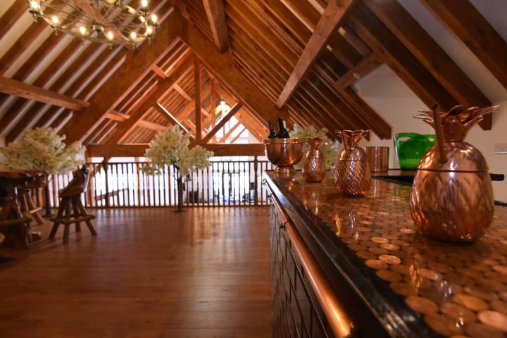 Cocktail Bar on Gallery