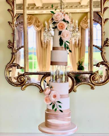 Dolce Lusso Cakes Cakes and Sweet Treats in Oxfordshire