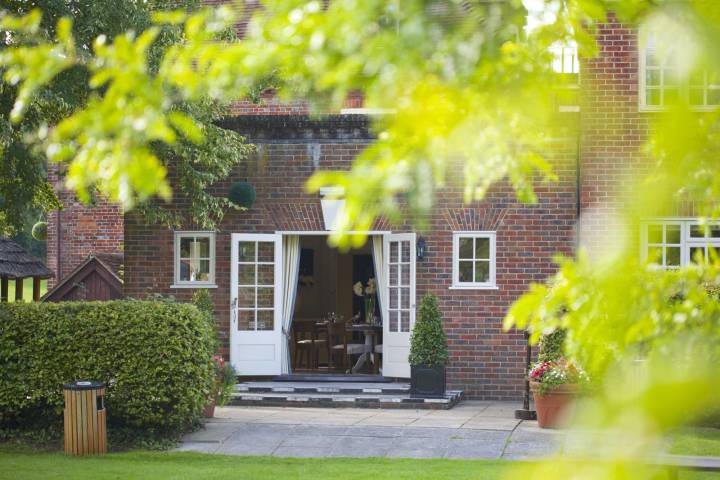 Bell Inn Hotel, Venues in Hampshire