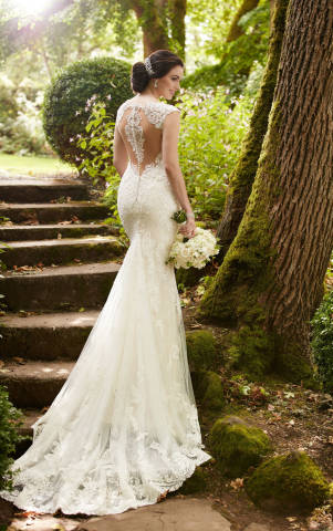 Clifford Burr Bridal,Bridal Wear in Hertfordshire, martina liana 847