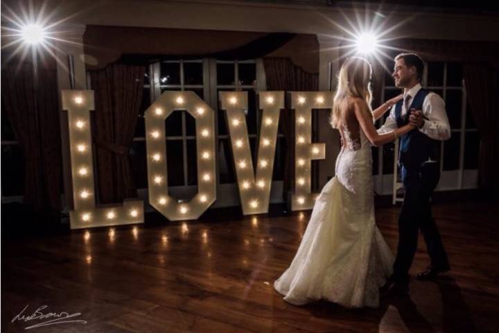 Getting Married in Cheshire