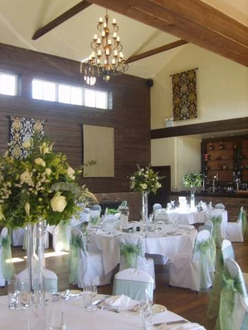 The Essex Barn @ The White Hart, Venues in Essex