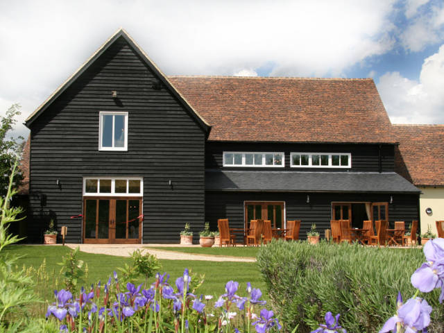 The Essex Barn @ The White Hart, Venues in Essex