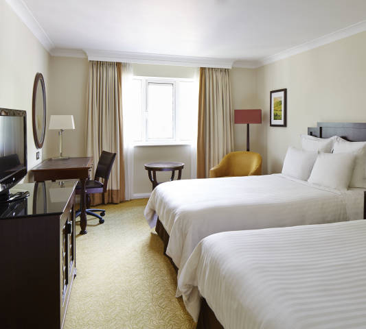 Bournemouth Highcliff Marriott Hotel,Guest Accommodation in Dorset