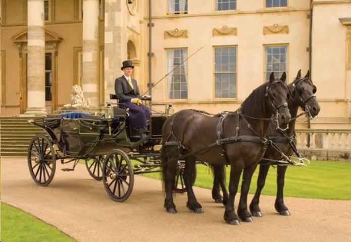Cars and Horse Drawn Carriages in Oxfordshire
