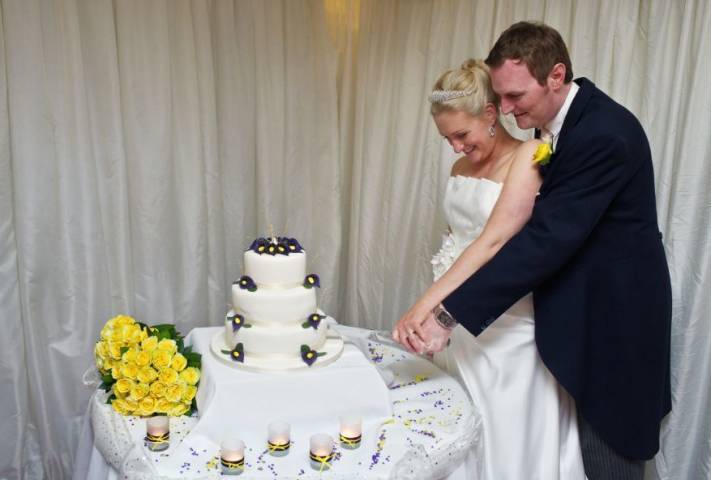 Wedding Cake at Donnington Grove Golf & Country Club
