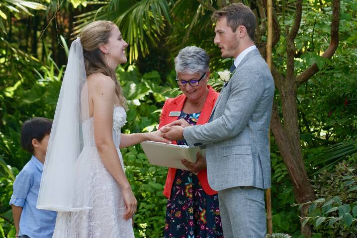 White Rose Ceremonies®,Celebrants & Toastmasters in North Wales