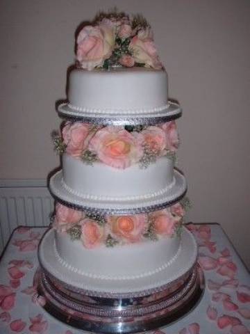 Tiers and Celebrations ,Cakes & Fountains in Yorkshire - East