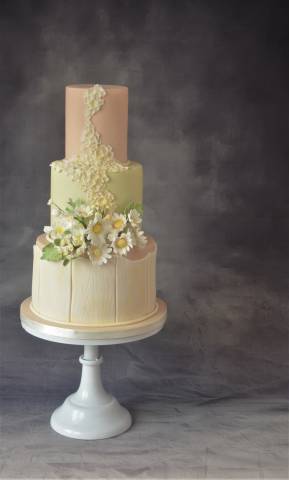 Lisa Adams Cakes Cakes and Sweet Treats in Buckinghamshire