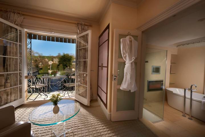 Junior Suite at Cotswold House Hotel and Spa, Venues in Chipping Campden, Gloucestershire