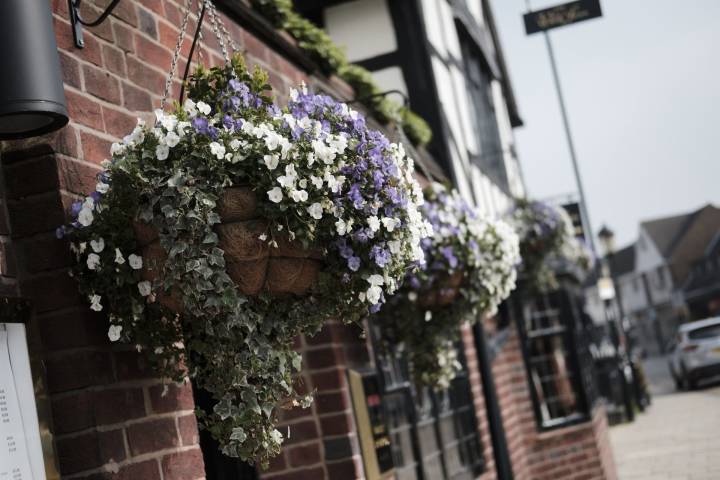 The White Swan Hotel - warwickshire wedding venues - small hotel venue