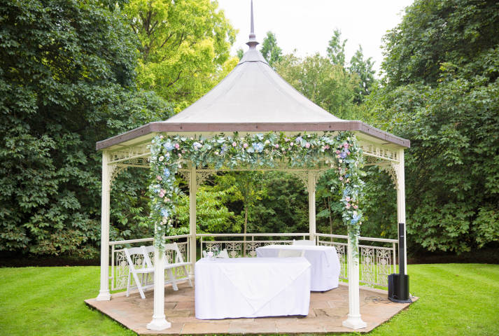 Willow & Blooms Florists in Newbury, Berkshire