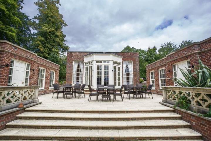 Donnington Grove Golf & Country Club - getting married in Berkshire - wedding venue in Berkshire - l
