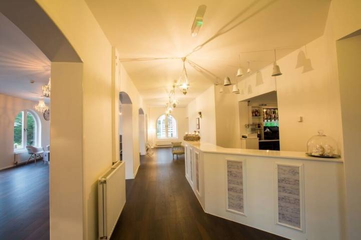 Gray Manor Hotel, Venues in Wiltshire
