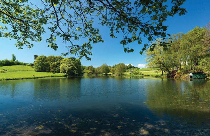 Delamere Manor lakeside wedding