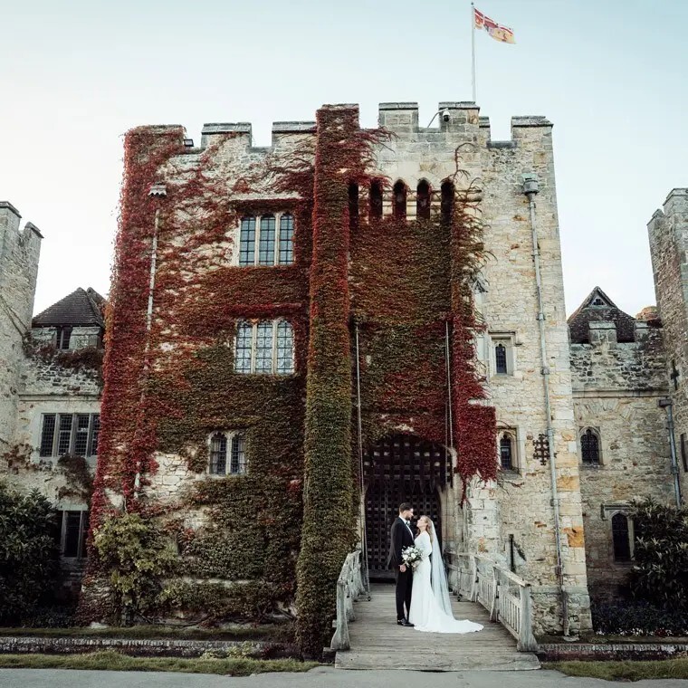Wedding Couple on the bridge in front of Hever Castle in Kent