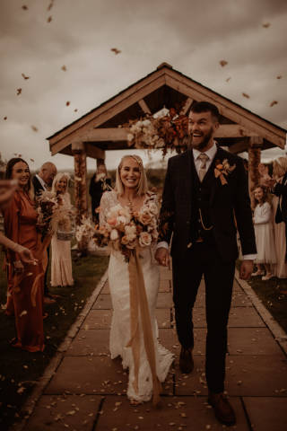 Eden Wedding Barn © Esme Whiteside Photography