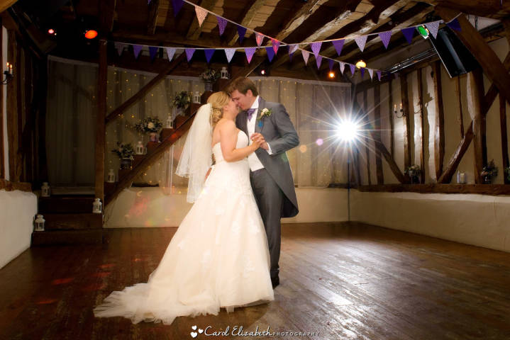 Old Luxters Barn wedding photographer