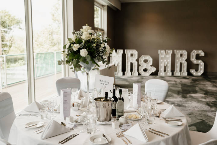 Crowne Plaza Marlow Winterlake Suite Wedding Decor