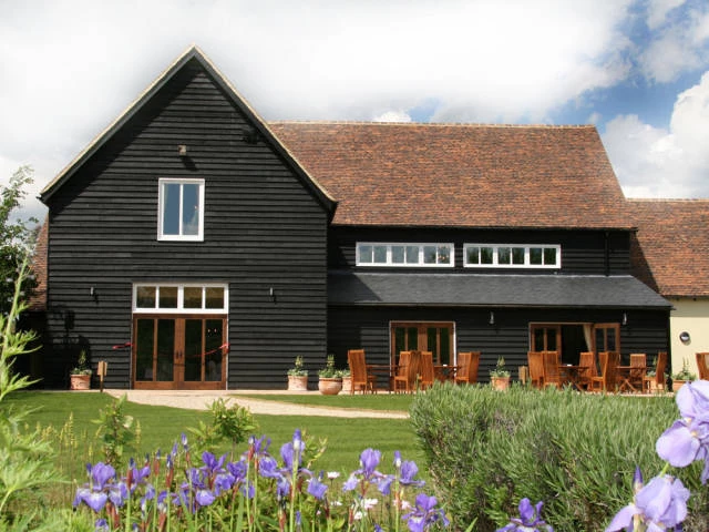 The Essex Barn @ The White Hart, Venues in Essex