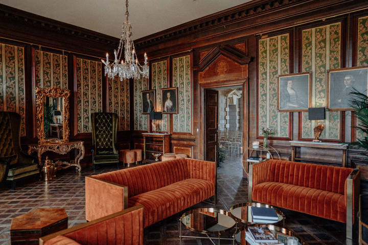 Wedding venue saloon 