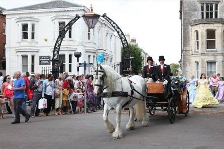 Catherine's Carriage's, Cars and Horse Drawn Carriages in Gloucestershire