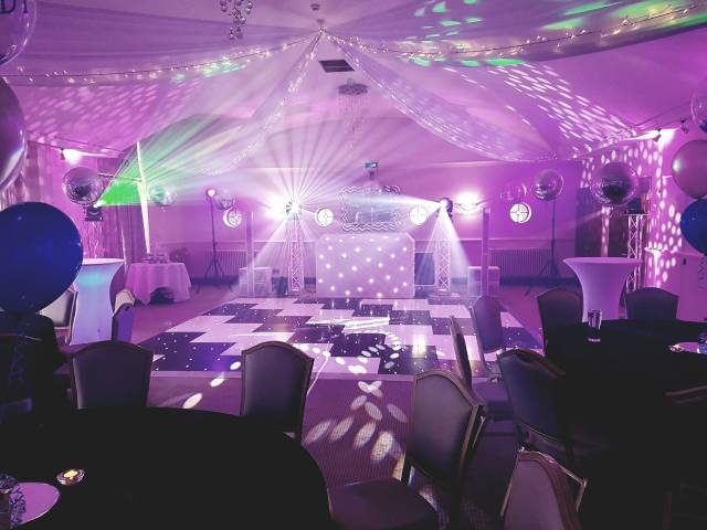 DJ2K Professional Wedding DJs,Discos & DJ's in Surrey