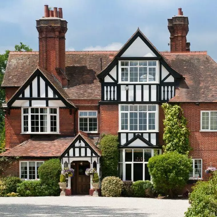historic wedding venue Trunkwell House with marquee receptions in berkshire