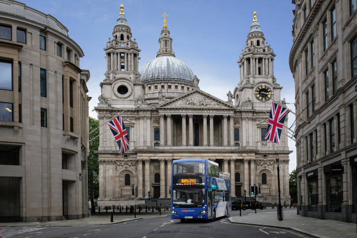Golden Tours Transport in Central London