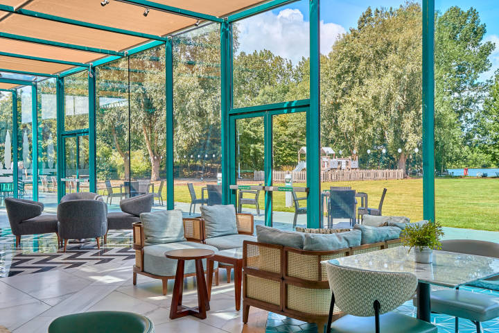 Conservatory overlooking lawns and lake