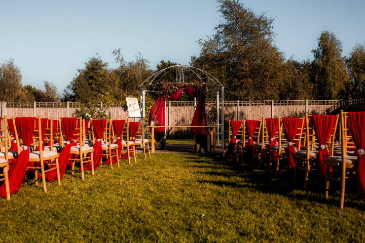Outdoor weddings at Applewood Hall