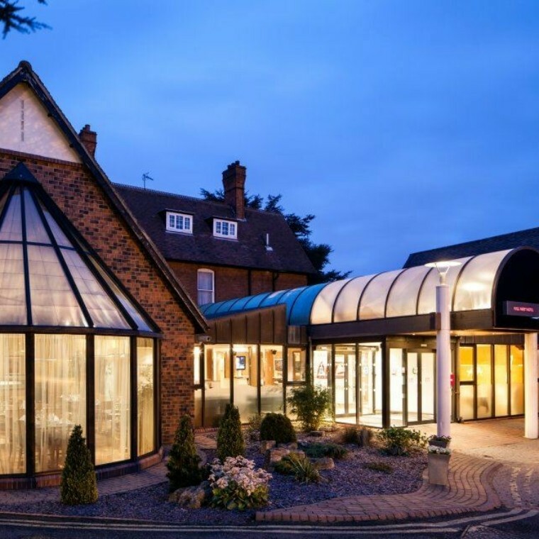 Weddings in Hull at Mercure Grange Park