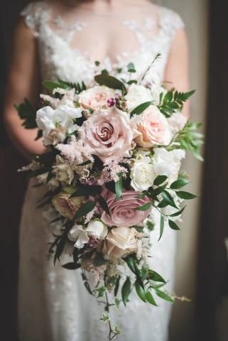 Flowers by Kirsty Florists in Oxfordshire