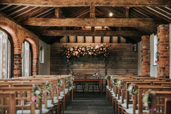 Civil Licensed Barn Wedding Northamptonshire Dodmoor House