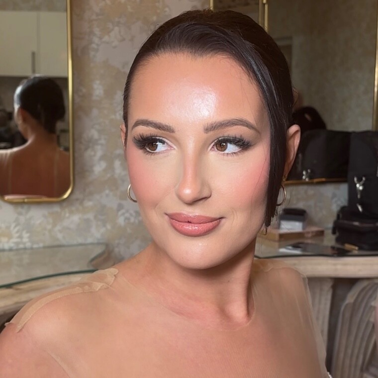 Signature Soft Glam Makeup 
