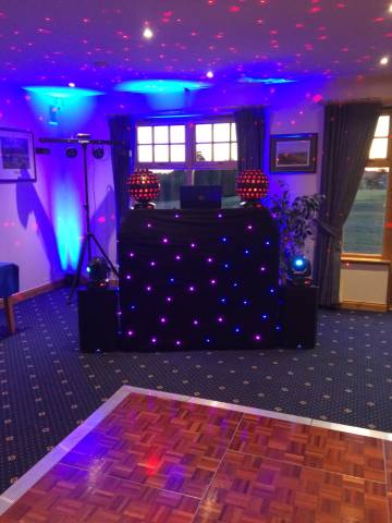 Dave Seamer Disco, Discos & DJ's in Oxfordshire - Kirtlington Gold Club
