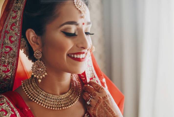 Asian wedding at Crowne Plaza Reading East, Wedding Venues in Berkshire