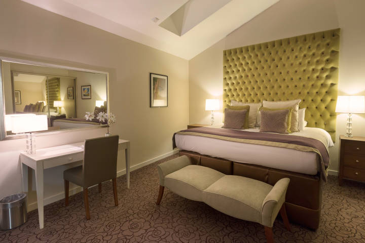 Suite at Sandford Springs Hotel & Golf Club,Venues in Hampshire
